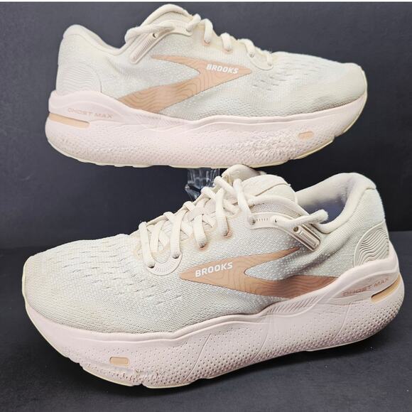 Brooks Women 10 Comfy footwear - Picture 1 of 8